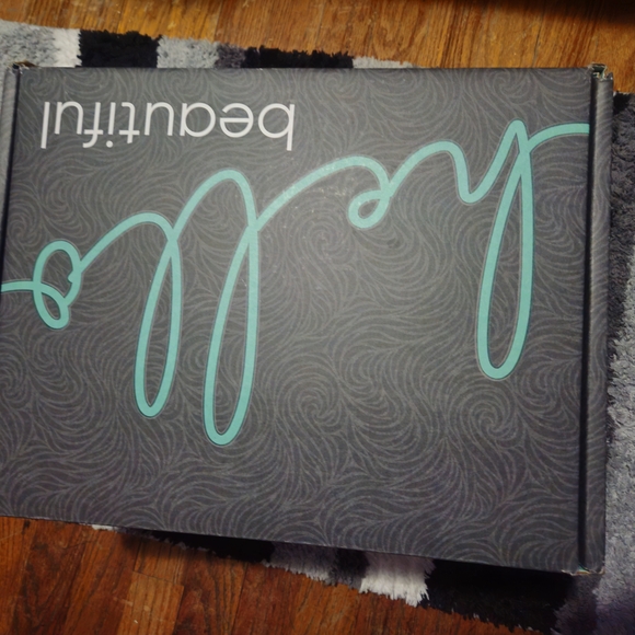 Revive Hair Dryer – Like New, Used Only Twice!RevAir Hair Dryer in Black - Picture 2 of 5